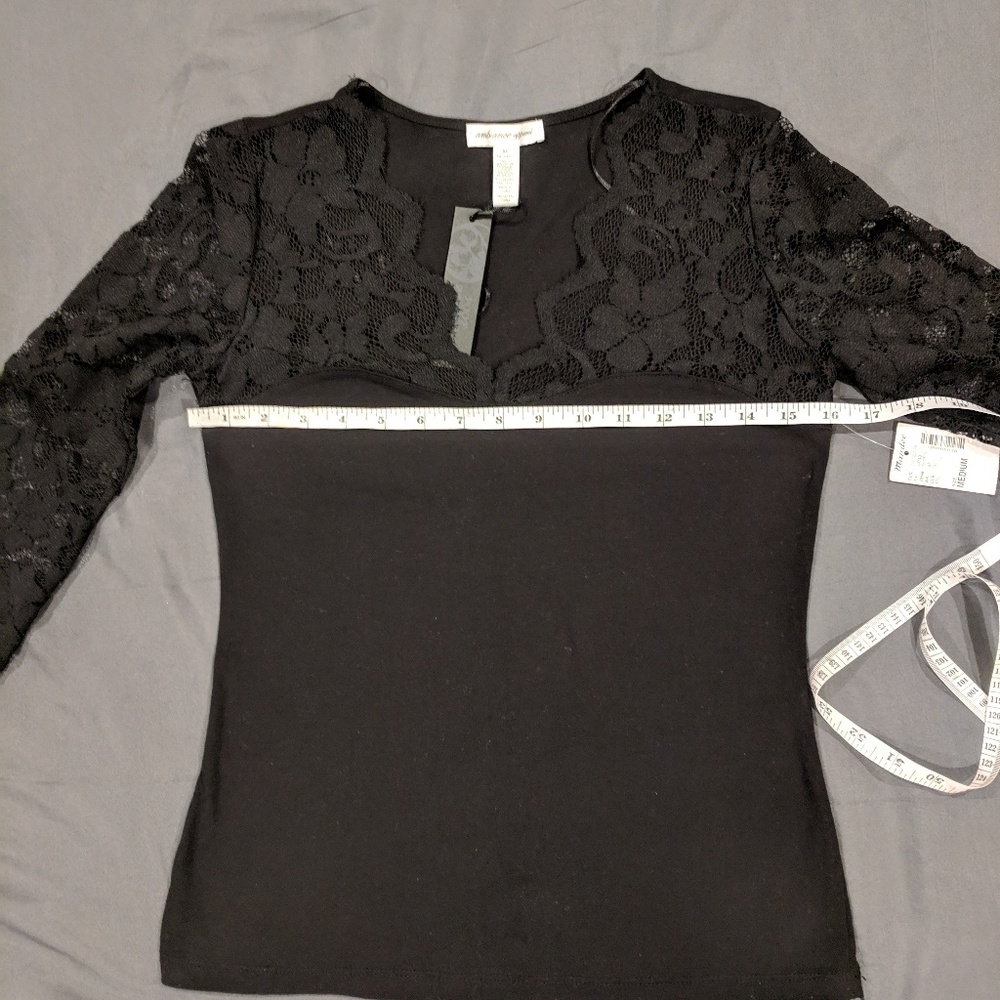 Black blouse for women - Picture 6 of 8